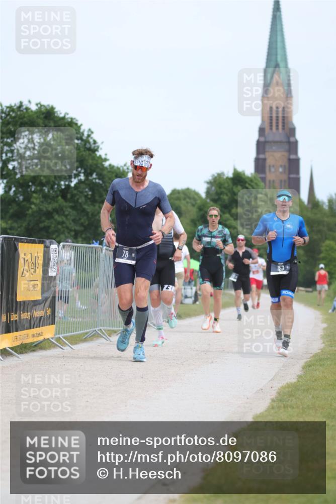22.06.2025 - Viking Triathlon H.Heesch http://msf.ph/oto/8097086 22.06.2025 13:27:16 Laufen 78, 153, 376, 444, 513 meine-sportfotos.de
