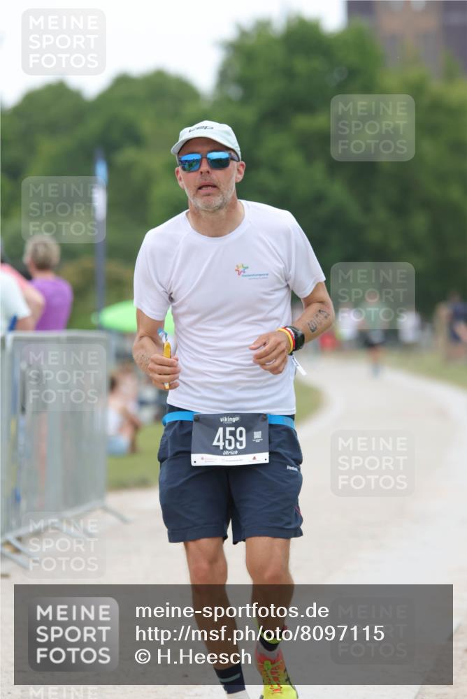 22.06.2025 - Viking Triathlon H.Heesch http://msf.ph/oto/8097115 22.06.2025 15:33:16 Laufen 191, 459 meine-sportfotos.de