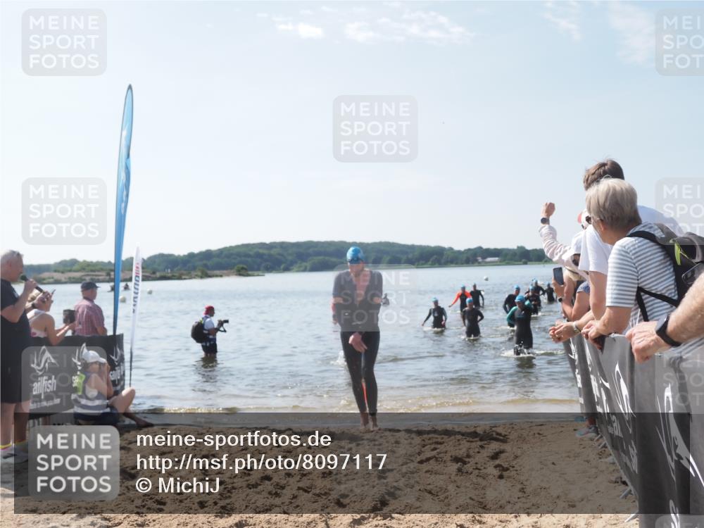 22.06.2025 - Viking Triathlon MichiJ http://msf.ph/oto/8097117 22.06.2025 10:42:17 Schwimmen 16, 65, 78, 192, 281, 290, 326, 460, 465 meine-sportfotos.de