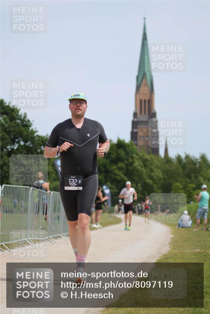 22.06.2025 - Viking Triathlon H.Heesch http://msf.ph/oto/8097119 22.06.2025 13:12:24 Laufen 532, 556 meine-sportfotos.de