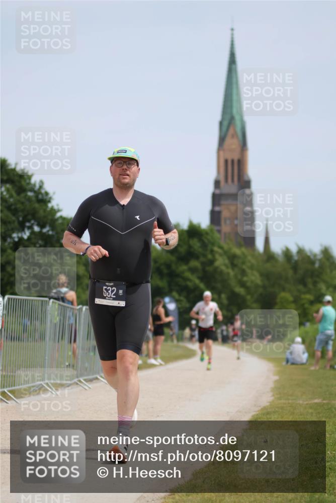 22.06.2025 - Viking Triathlon H.Heesch http://msf.ph/oto/8097121 22.06.2025 13:12:24 Laufen 532, 556 meine-sportfotos.de
