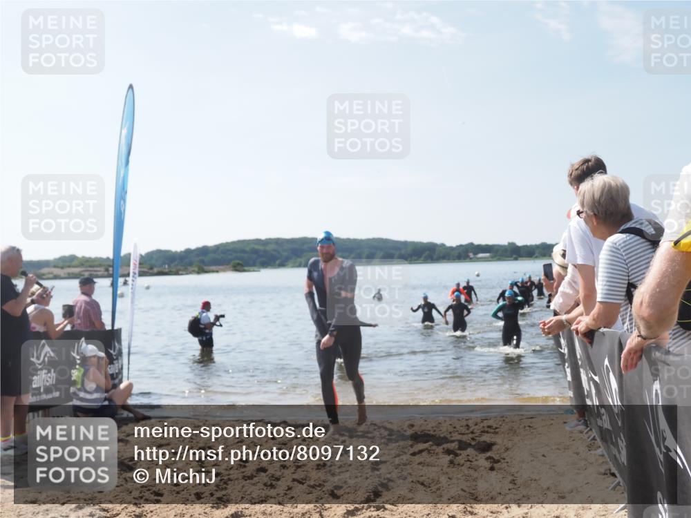 22.06.2025 - Viking Triathlon MichiJ http://msf.ph/oto/8097132 22.06.2025 10:42:18 Schwimmen 16, 65, 78, 192, 281, 290, 318, 326, 460, 465 meine-sportfotos.de