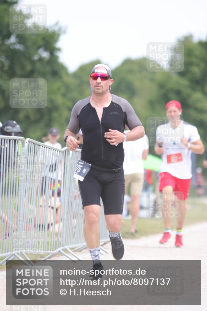 22.06.2025 - Viking Triathlon H.Heesch http://msf.ph/oto/8097137 22.06.2025 13:27:21 Laufen 78, 153, 275, 376, 444, 657 meine-sportfotos.de