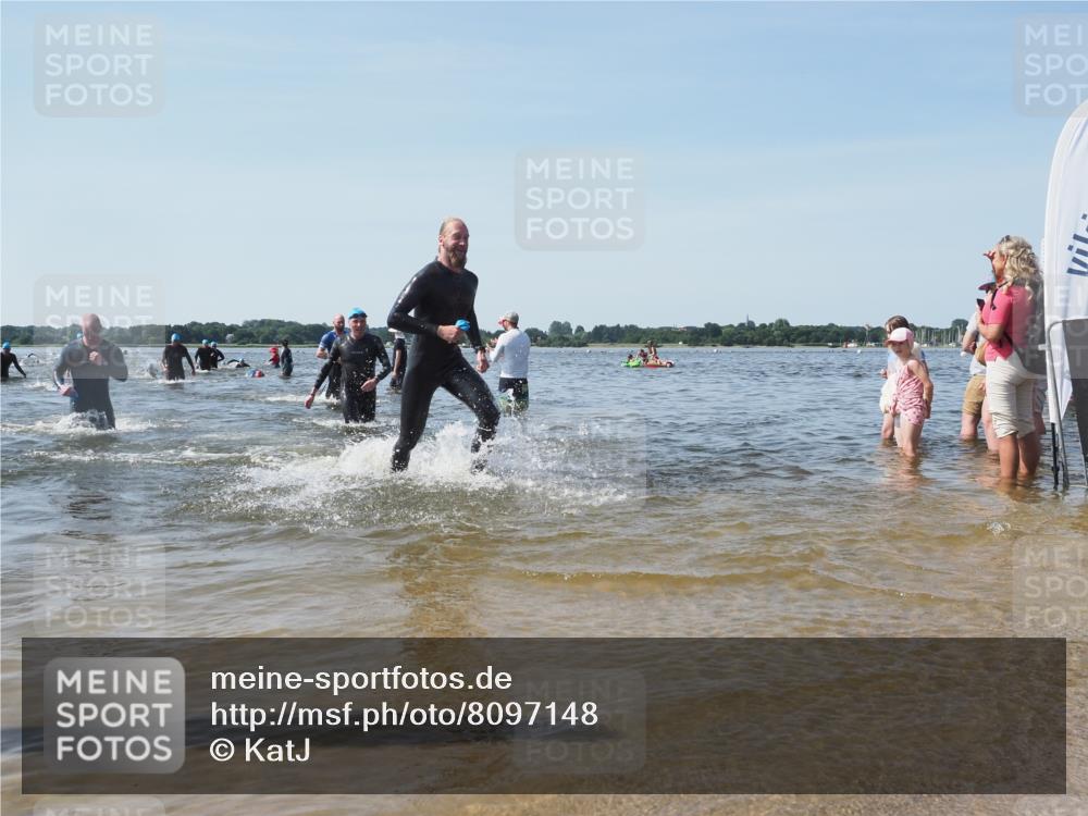22.06.2025 - Viking Triathlon KatJ http://msf.ph/oto/8097148 22.06.2025 10:31:31 Schwimmen 3, 8, 98, 137, 158, 236, 311, 340, 469, 613, 648 meine-sportfotos.de