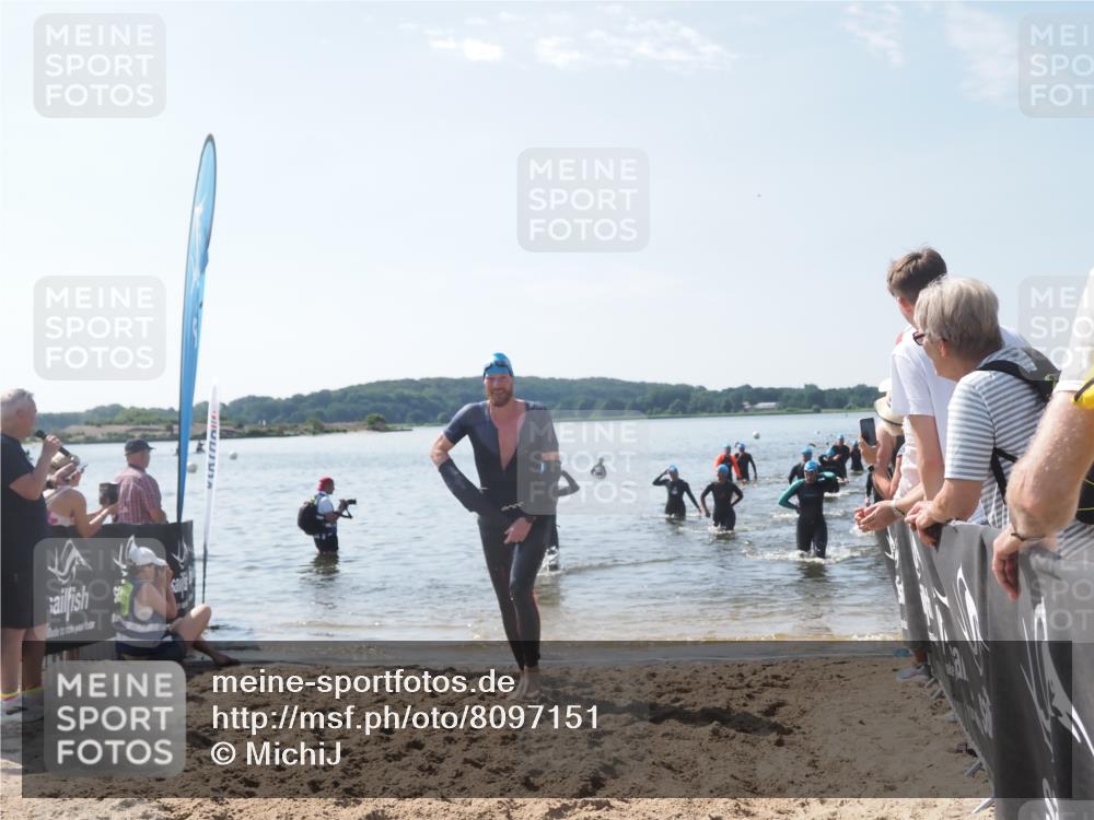 22.06.2025 - Viking Triathlon MichiJ http://msf.ph/oto/8097151 22.06.2025 10:42:18 Schwimmen 16, 65, 78, 192, 281, 290, 318, 326, 460, 465 meine-sportfotos.de