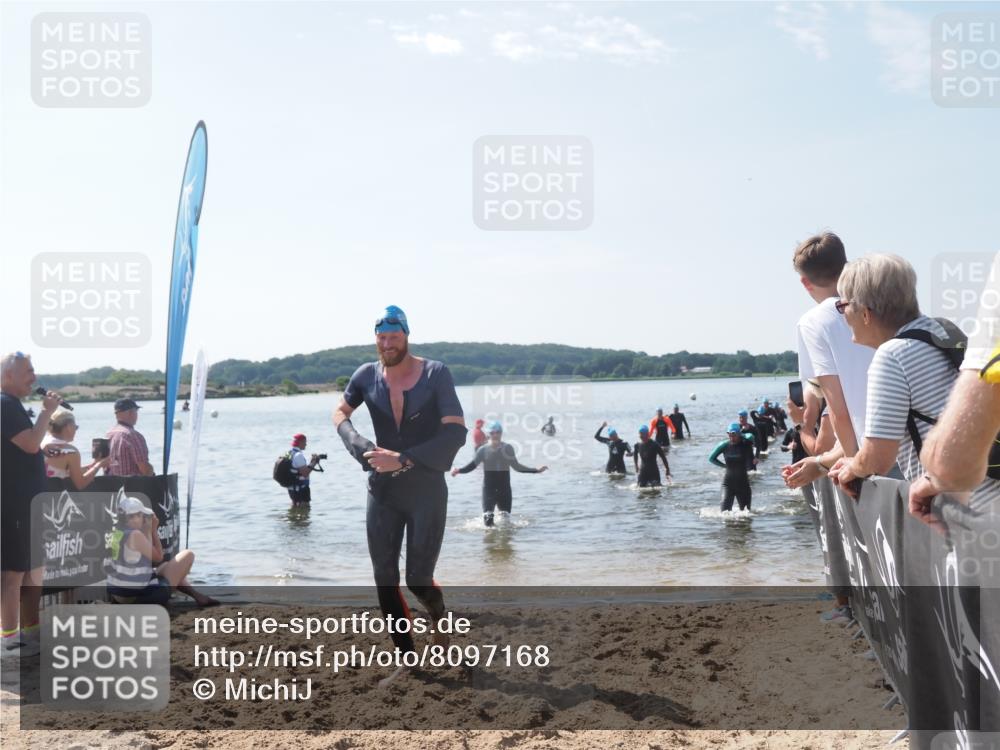 22.06.2025 - Viking Triathlon MichiJ http://msf.ph/oto/8097168 22.06.2025 10:42:19 Schwimmen 16, 65, 78, 192, 281, 290, 318, 326, 460, 465 meine-sportfotos.de