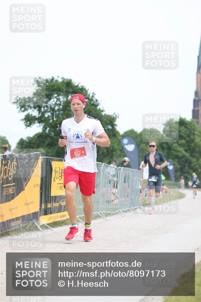 22.06.2025 - Viking Triathlon H.Heesch http://msf.ph/oto/8097173 22.06.2025 13:27:25 Laufen 152, 275, 376, 657 meine-sportfotos.de