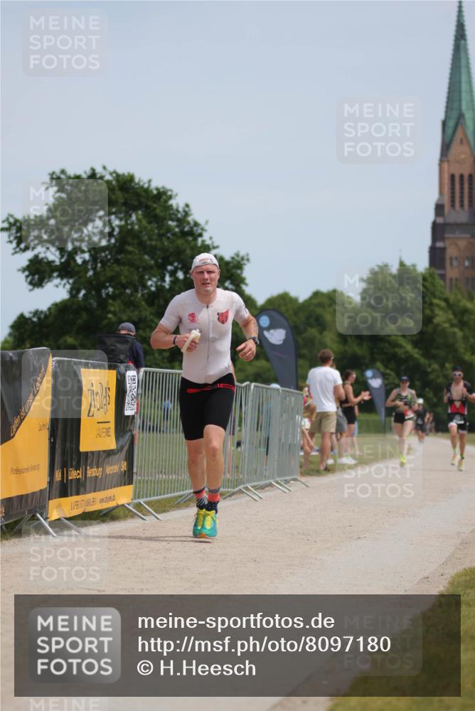 22.06.2025 - Viking Triathlon H.Heesch http://msf.ph/oto/8097180 22.06.2025 13:12:30 Laufen 532, 556 meine-sportfotos.de