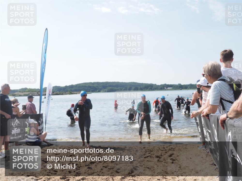 22.06.2025 - Viking Triathlon MichiJ http://msf.ph/oto/8097183 22.06.2025 10:42:24 Schwimmen 16, 55, 65, 192, 281, 290, 318, 326, 427, 460, 465 meine-sportfotos.de