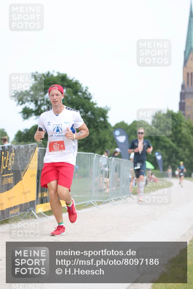 22.06.2025 - Viking Triathlon H.Heesch http://msf.ph/oto/8097186 22.06.2025 13:27:26 Laufen 152, 275, 657 meine-sportfotos.de