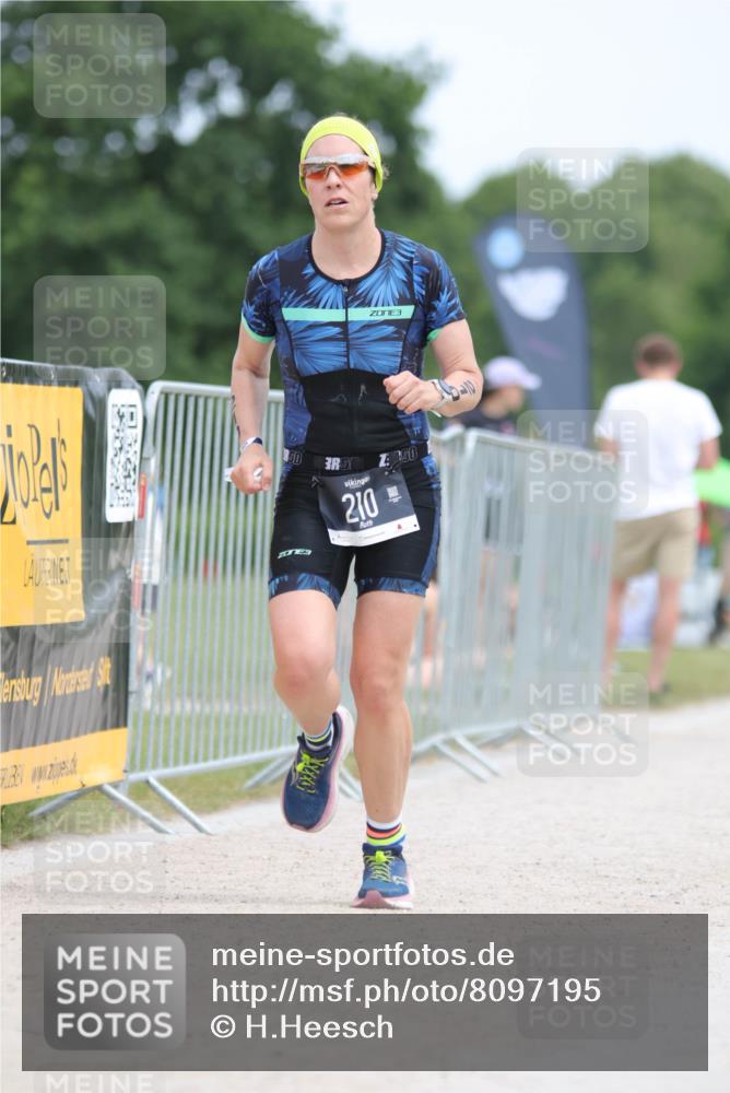 22.06.2025 - Viking Triathlon H.Heesch http://msf.ph/oto/8097195 22.06.2025 13:27:39 Laufen 210 meine-sportfotos.de