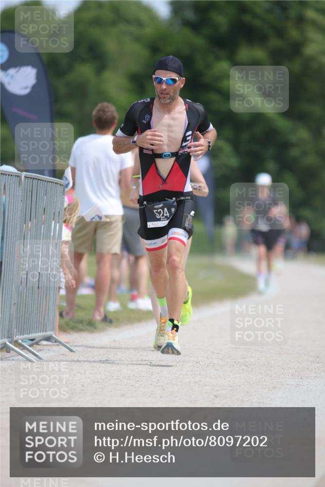 22.06.2025 - Viking Triathlon H.Heesch http://msf.ph/oto/8097202 22.06.2025 13:12:34 Laufen 524, 556, 608 meine-sportfotos.de