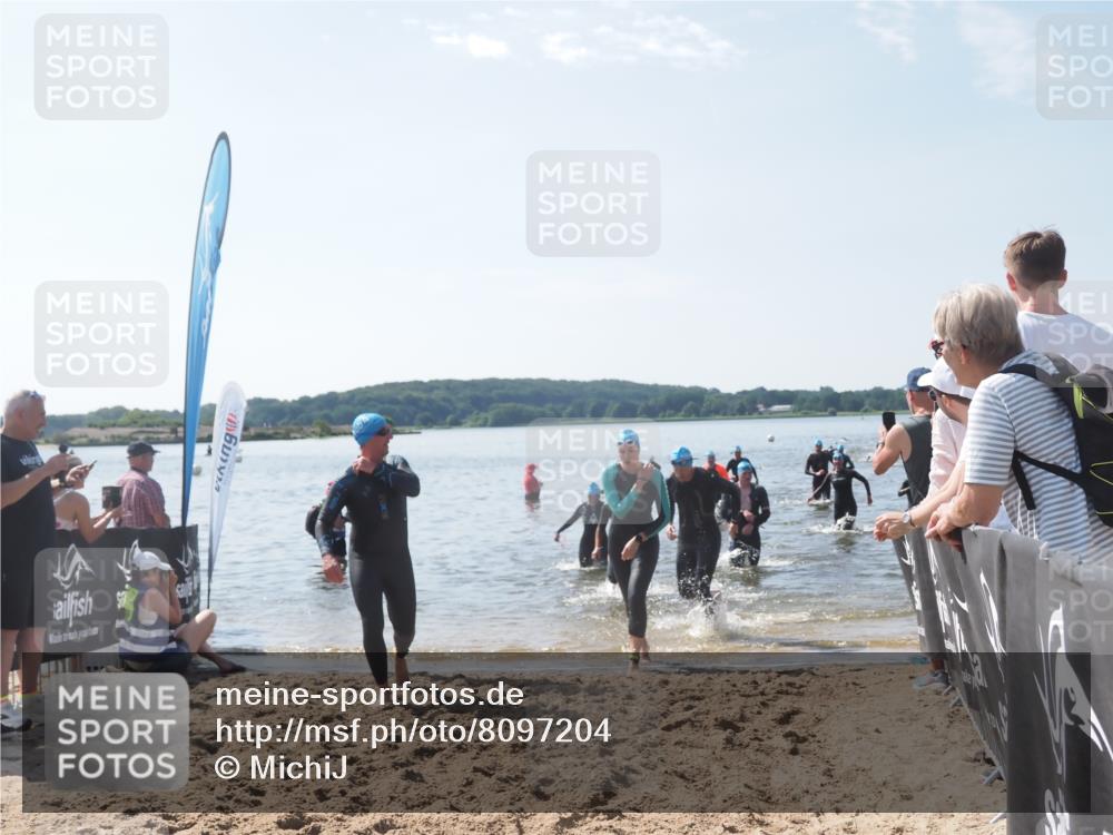 22.06.2025 - Viking Triathlon MichiJ http://msf.ph/oto/8097204 22.06.2025 10:42:24 Schwimmen 16, 55, 65, 192, 281, 290, 318, 326, 427, 460, 465 meine-sportfotos.de