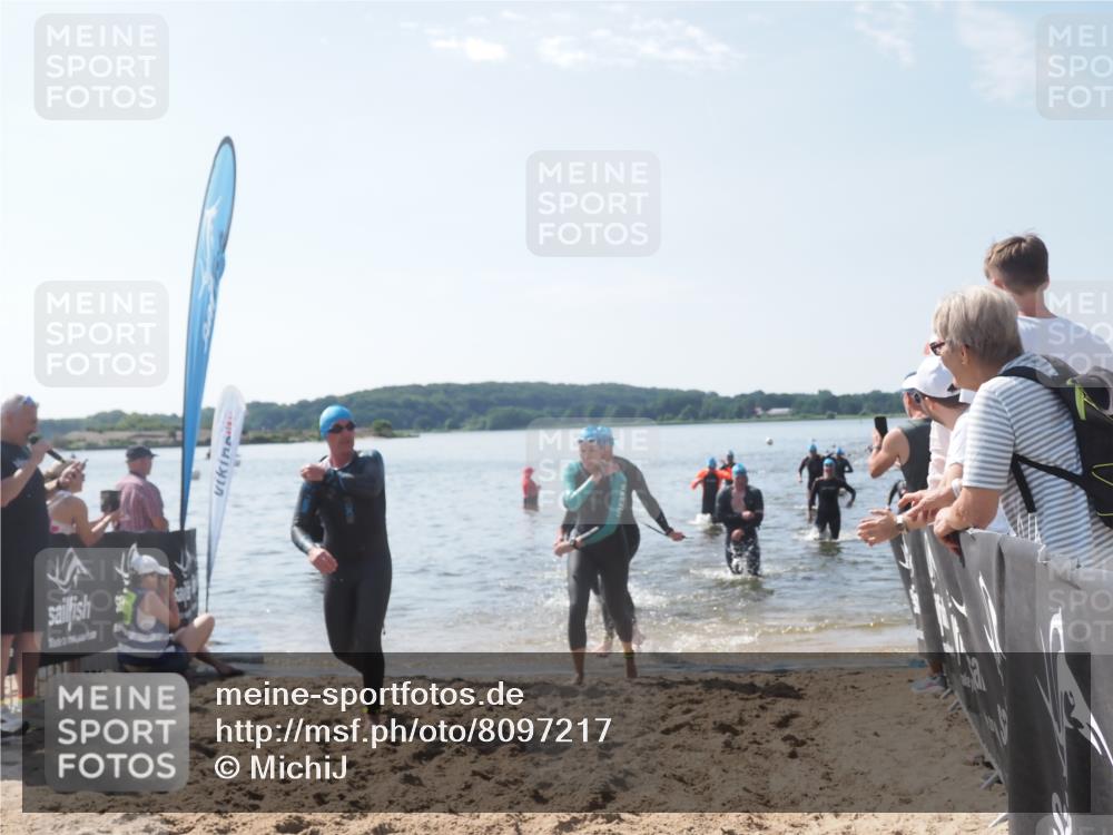 22.06.2025 - Viking Triathlon MichiJ http://msf.ph/oto/8097217 22.06.2025 10:42:25 Schwimmen 16, 55, 65, 192, 281, 290, 318, 326, 427, 460, 465 meine-sportfotos.de