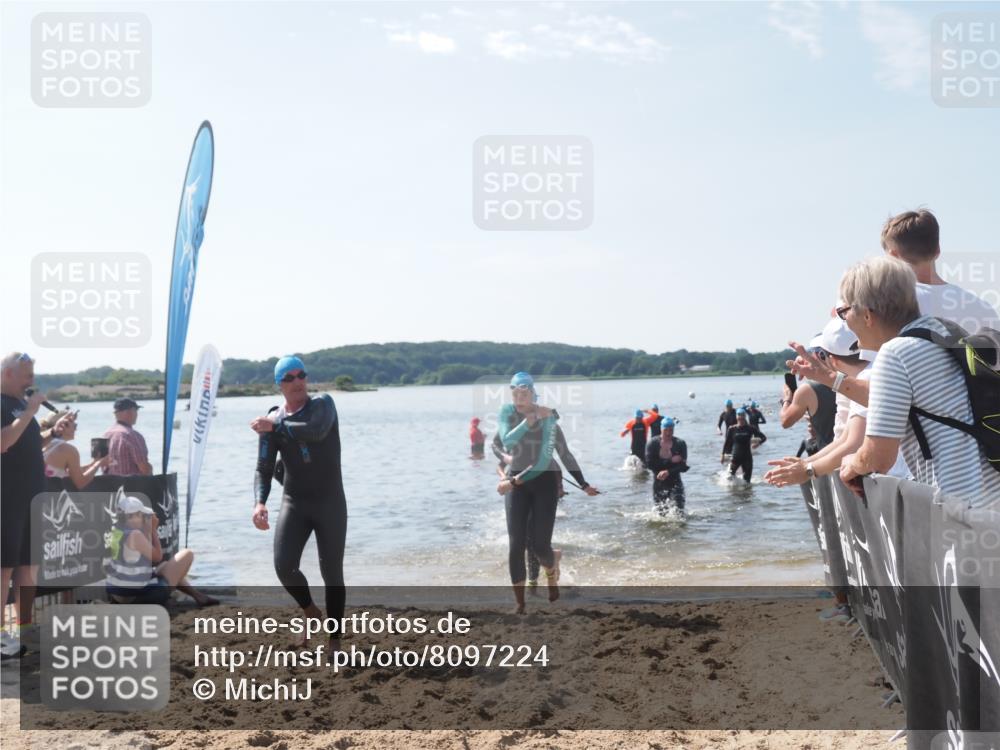 22.06.2025 - Viking Triathlon MichiJ http://msf.ph/oto/8097224 22.06.2025 10:42:25 Schwimmen 16, 55, 65, 192, 281, 290, 318, 326, 427, 460, 465 meine-sportfotos.de