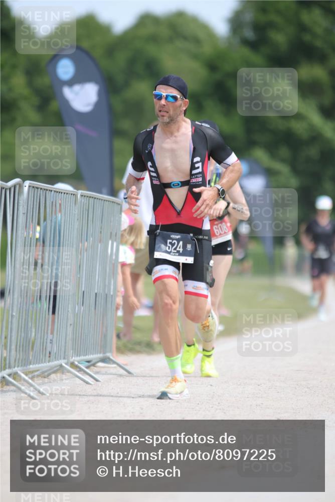22.06.2025 - Viking Triathlon H.Heesch http://msf.ph/oto/8097225 22.06.2025 13:12:35 Laufen 524, 556, 608 meine-sportfotos.de