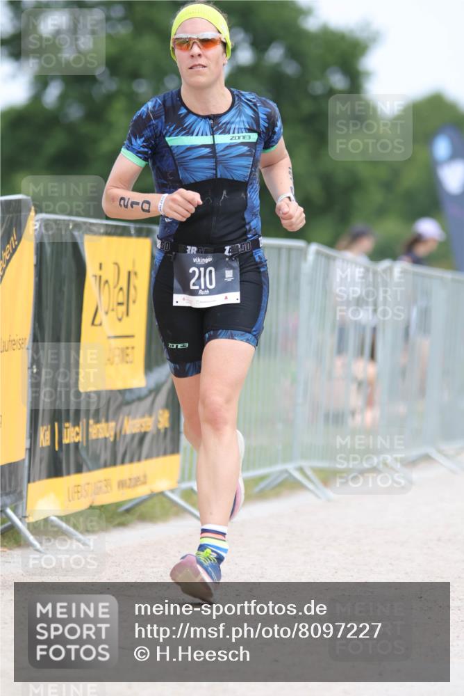 22.06.2025 - Viking Triathlon H.Heesch http://msf.ph/oto/8097227 22.06.2025 13:27:40 Laufen 210 meine-sportfotos.de