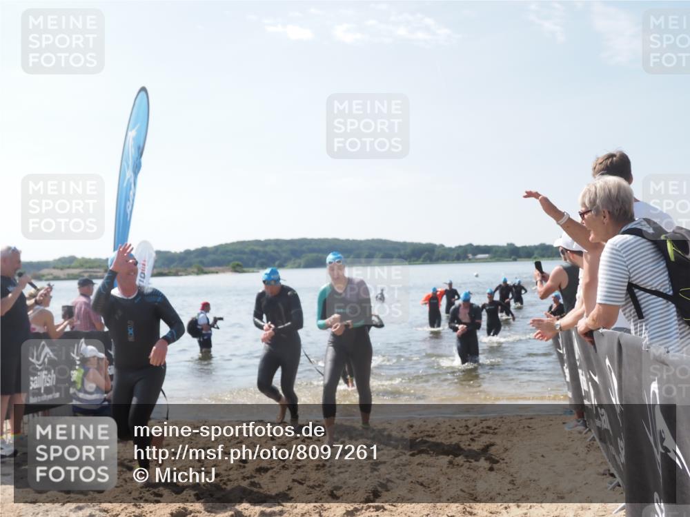 22.06.2025 - Viking Triathlon MichiJ http://msf.ph/oto/8097261 22.06.2025 10:42:26 Schwimmen 16, 55, 65, 192, 281, 290, 318, 326, 427, 460, 465 meine-sportfotos.de