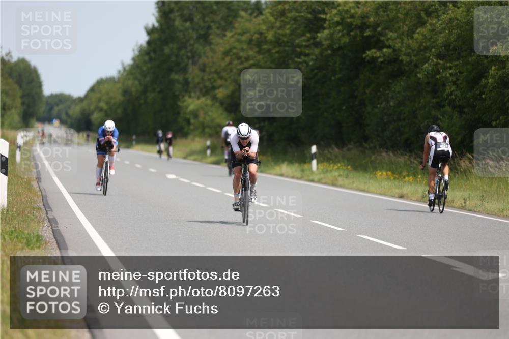22.06.2025 - Viking Triathlon Yannick Fuchs http://msf.ph/oto/8097263 22.06.2025 11:59:48 Radfahren 124, 207, 223, 225, 230, 501 meine-sportfotos.de