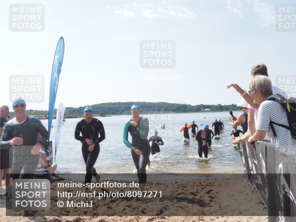 22.06.2025 - Viking Triathlon MichiJ http://msf.ph/oto/8097271 22.06.2025 10:42:26 Schwimmen 16, 55, 65, 192, 281, 290, 318, 326, 427, 460, 465 meine-sportfotos.de