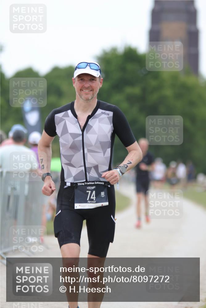 22.06.2025 - Viking Triathlon H.Heesch http://msf.ph/oto/8097272 22.06.2025 15:34:06 Laufen 74, 232, 305 meine-sportfotos.de