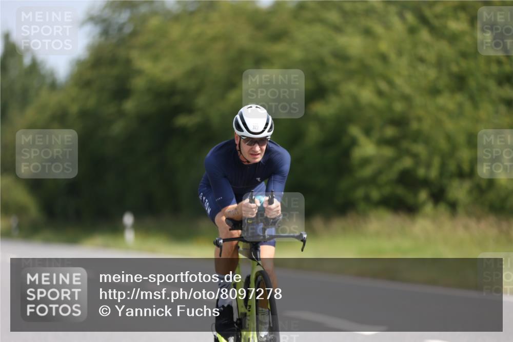 22.06.2025 - Viking Triathlon Yannick Fuchs http://msf.ph/oto/8097278 22.06.2025 11:22:09 Radfahren 1, 42, 101, 187, 323, 455, 473 meine-sportfotos.de