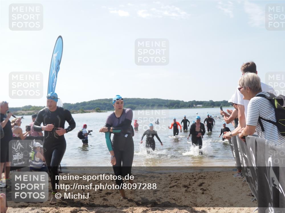 22.06.2025 - Viking Triathlon MichiJ http://msf.ph/oto/8097288 22.06.2025 10:42:27 Schwimmen 16, 55, 65, 192, 281, 318, 326, 427, 460, 465 meine-sportfotos.de