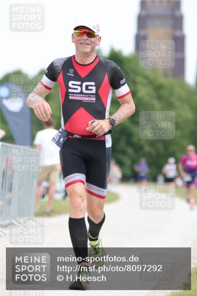 22.06.2025 - Viking Triathlon H.Heesch http://msf.ph/oto/8097292 22.06.2025 13:27:59 Laufen 145 meine-sportfotos.de