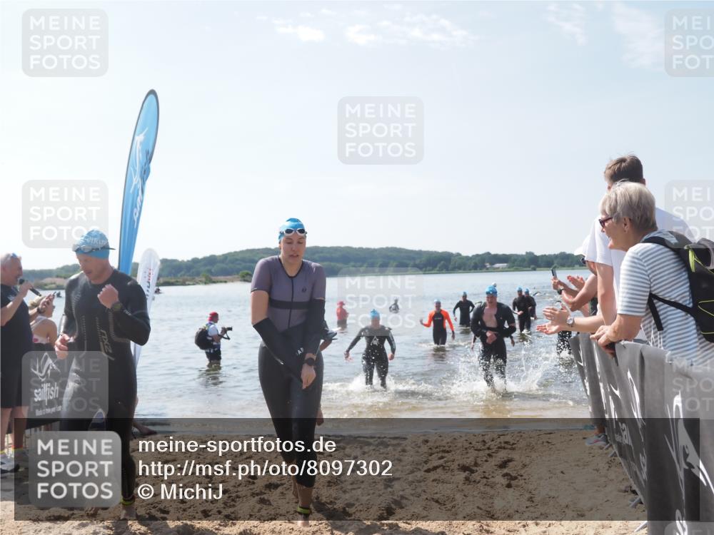22.06.2025 - Viking Triathlon MichiJ http://msf.ph/oto/8097302 22.06.2025 10:42:27 Schwimmen 16, 55, 65, 192, 281, 318, 326, 427, 460, 465 meine-sportfotos.de