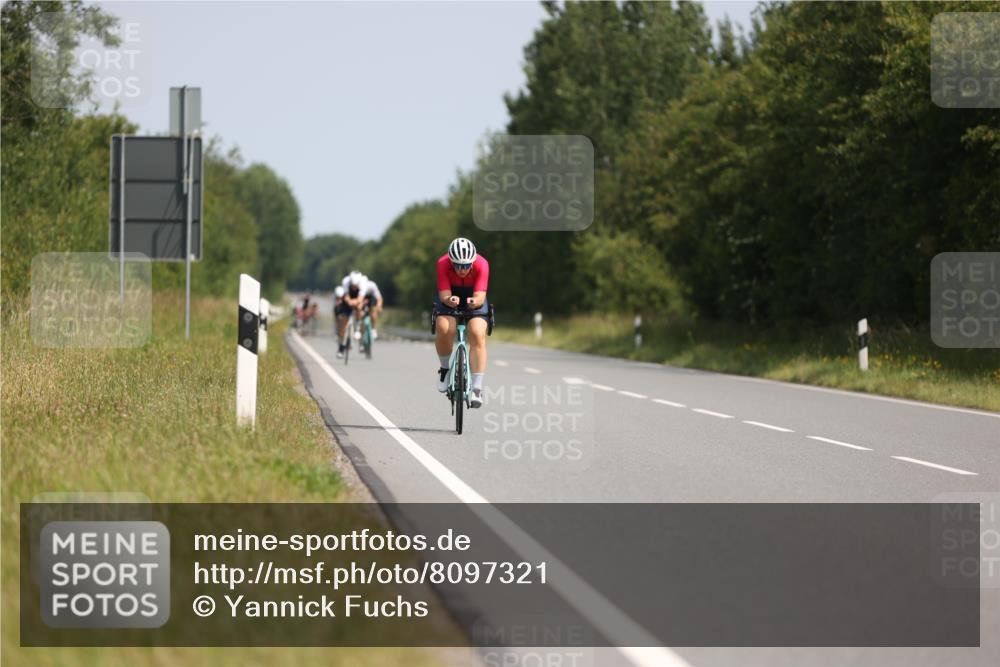 22.06.2025 - Viking Triathlon Yannick Fuchs http://msf.ph/oto/8097321 22.06.2025 11:22:11 Radfahren 42, 101, 187, 323, 455, 473, 490, 661 meine-sportfotos.de