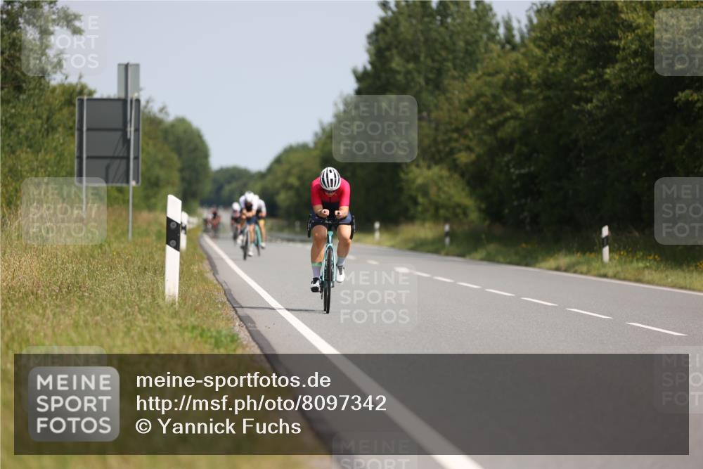 22.06.2025 - Viking Triathlon Yannick Fuchs http://msf.ph/oto/8097342 22.06.2025 11:22:11 Radfahren 42, 101, 187, 323, 455, 473, 490, 661 meine-sportfotos.de