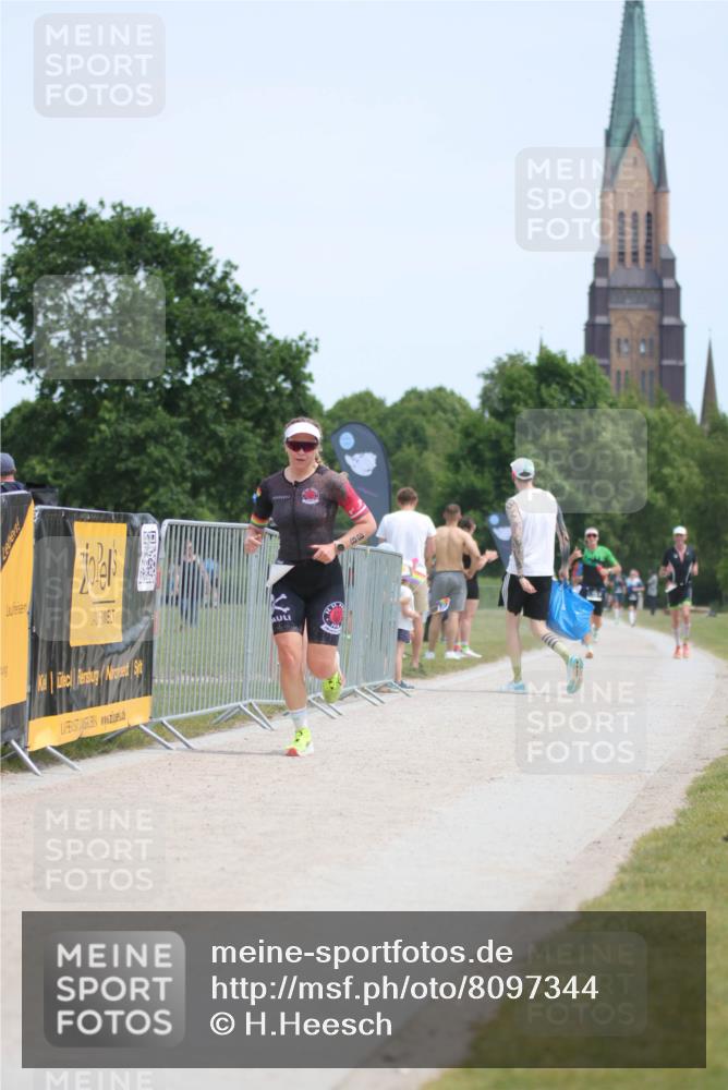 22.06.2025 - Viking Triathlon H.Heesch http://msf.ph/oto/8097344 22.06.2025 13:12:55 Laufen 88 meine-sportfotos.de