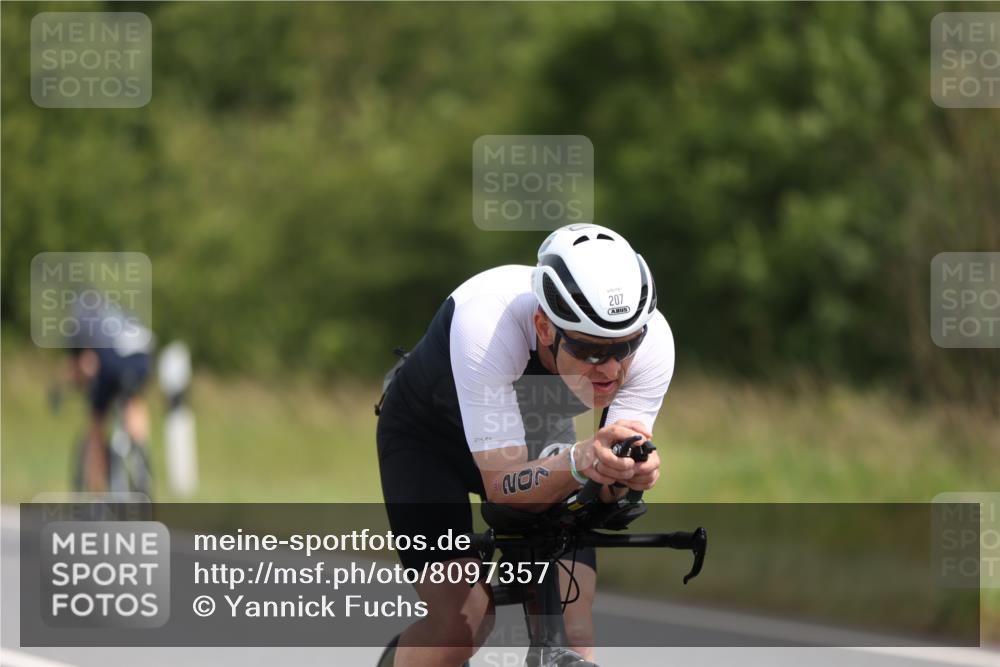 22.06.2025 - Viking Triathlon Yannick Fuchs http://msf.ph/oto/8097357 22.06.2025 11:59:51 Radfahren 207, 223, 225, 230, 610 meine-sportfotos.de