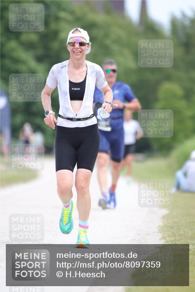 22.06.2025 - Viking Triathlon H.Heesch http://msf.ph/oto/8097359 22.06.2025 13:28:20 Laufen 182, 449 meine-sportfotos.de
