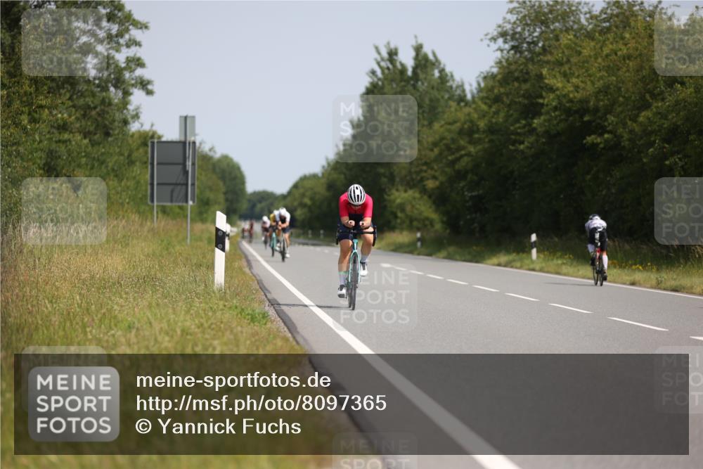 22.06.2025 - Viking Triathlon Yannick Fuchs http://msf.ph/oto/8097365 22.06.2025 11:22:12 Radfahren 42, 91, 187, 323, 455, 473, 490, 661 meine-sportfotos.de