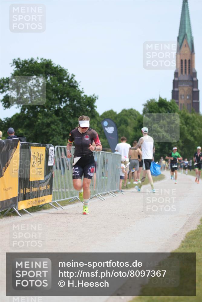 22.06.2025 - Viking Triathlon H.Heesch http://msf.ph/oto/8097367 22.06.2025 13:12:55 Laufen 88 meine-sportfotos.de