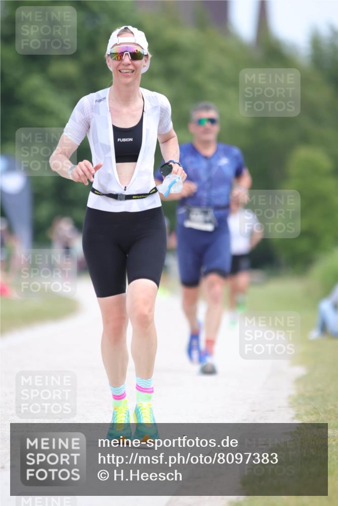 22.06.2025 - Viking Triathlon H.Heesch http://msf.ph/oto/8097383 22.06.2025 13:28:20 Laufen 182, 449 meine-sportfotos.de
