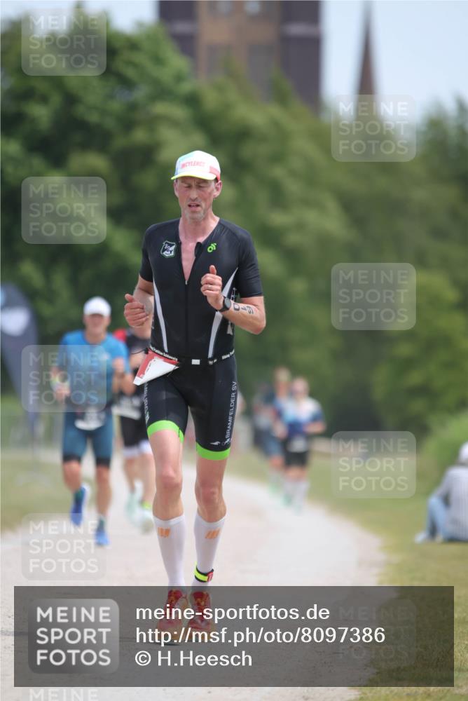 22.06.2025 - Viking Triathlon H.Heesch http://msf.ph/oto/8097386 22.06.2025 13:13:02 Laufen 88, 113, 610 meine-sportfotos.de
