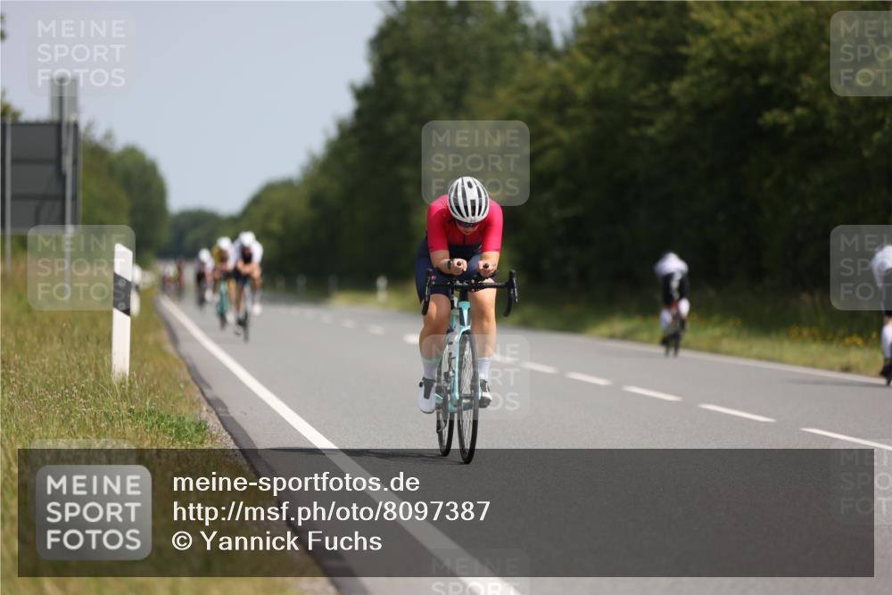 22.06.2025 - Viking Triathlon Yannick Fuchs http://msf.ph/oto/8097387 22.06.2025 11:22:13 Radfahren 42, 91, 165, 257, 323, 473, 490, 661 meine-sportfotos.de