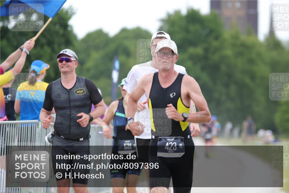 22.06.2025 - Viking Triathlon H.Heesch http://msf.ph/oto/8097396 22.06.2025 15:34:39 Laufen 128, 134, 423, 531, 601 meine-sportfotos.de