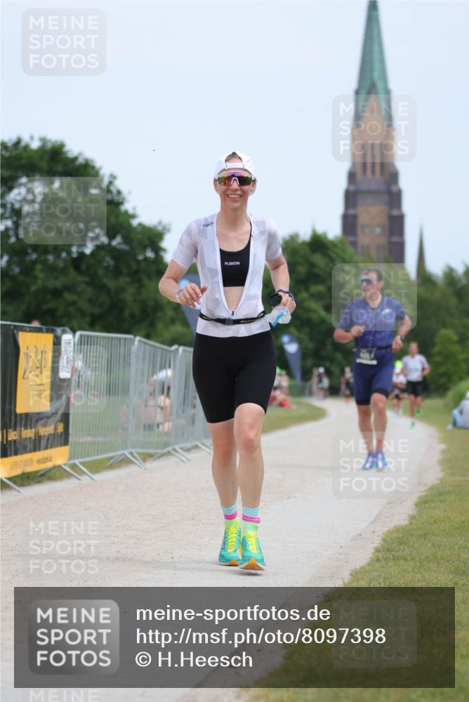 22.06.2025 - Viking Triathlon H.Heesch http://msf.ph/oto/8097398 22.06.2025 13:28:23 Laufen 182, 449 meine-sportfotos.de