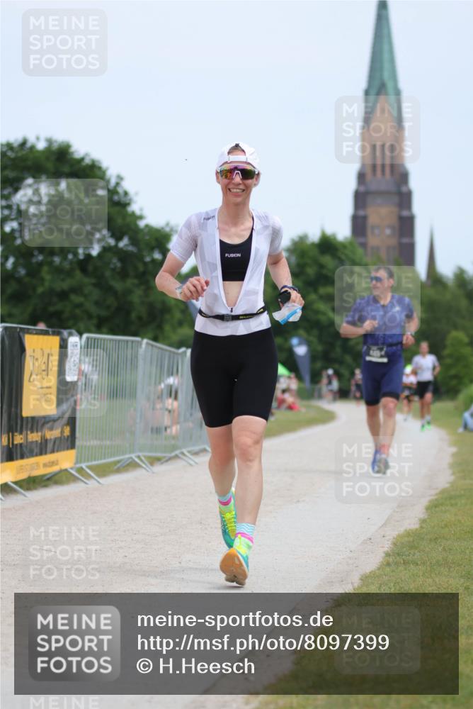 22.06.2025 - Viking Triathlon H.Heesch http://msf.ph/oto/8097399 22.06.2025 13:28:23 Laufen 182, 449 meine-sportfotos.de