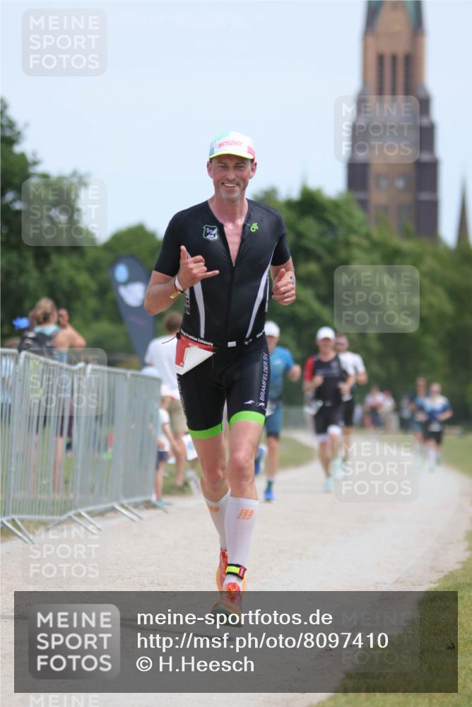 22.06.2025 - Viking Triathlon H.Heesch http://msf.ph/oto/8097410 22.06.2025 13:13:05 Laufen 113, 226, 610 meine-sportfotos.de