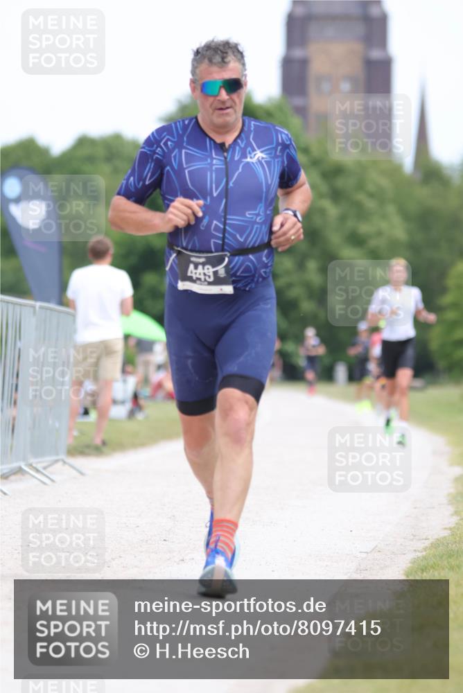 22.06.2025 - Viking Triathlon H.Heesch http://msf.ph/oto/8097415 22.06.2025 13:28:25 Laufen 182, 449 meine-sportfotos.de