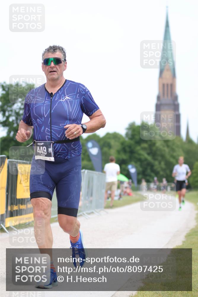 22.06.2025 - Viking Triathlon H.Heesch http://msf.ph/oto/8097425 22.06.2025 13:28:27 Laufen 13, 182, 449 meine-sportfotos.de