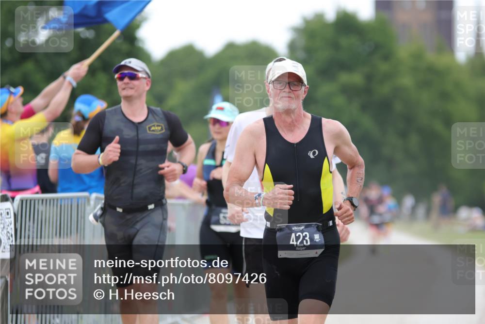 22.06.2025 - Viking Triathlon H.Heesch http://msf.ph/oto/8097426 22.06.2025 15:34:39 Laufen 128, 134, 423, 531, 601 meine-sportfotos.de