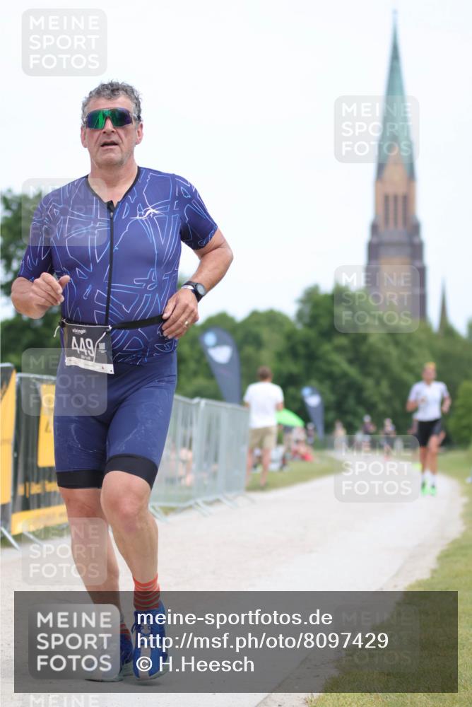 22.06.2025 - Viking Triathlon H.Heesch http://msf.ph/oto/8097429 22.06.2025 13:28:27 Laufen 13, 182, 449 meine-sportfotos.de