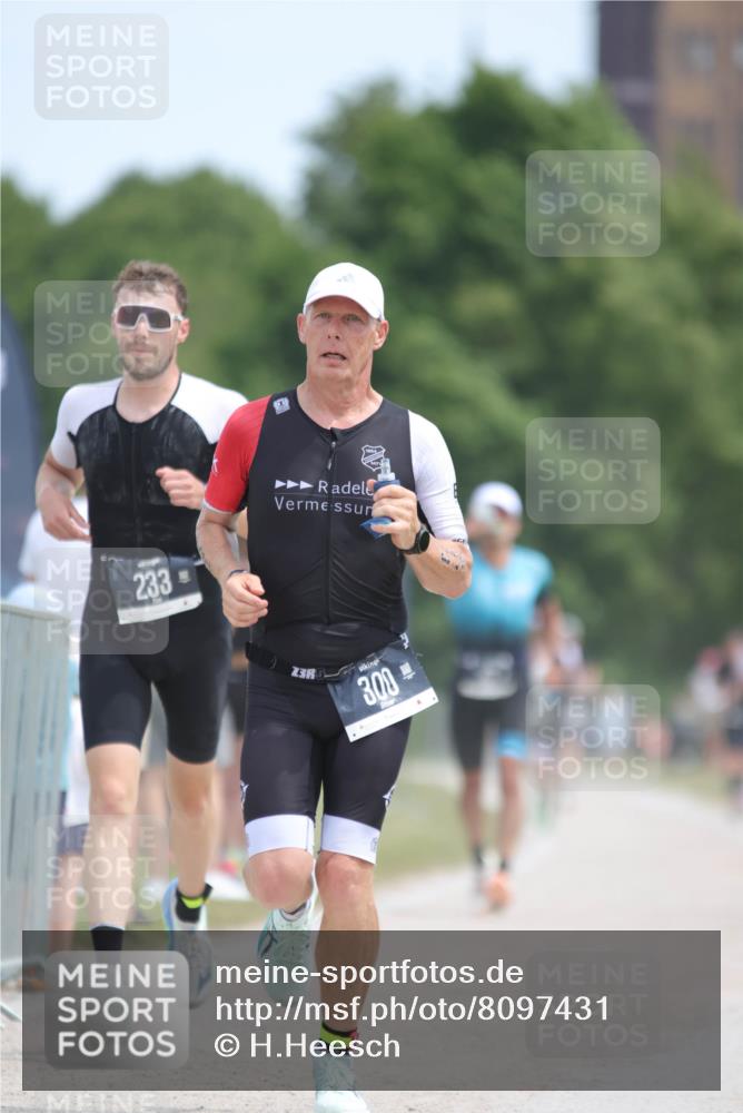 22.06.2025 - Viking Triathlon H.Heesch http://msf.ph/oto/8097431 22.06.2025 13:13:11 Laufen 226, 233, 300, 610 meine-sportfotos.de