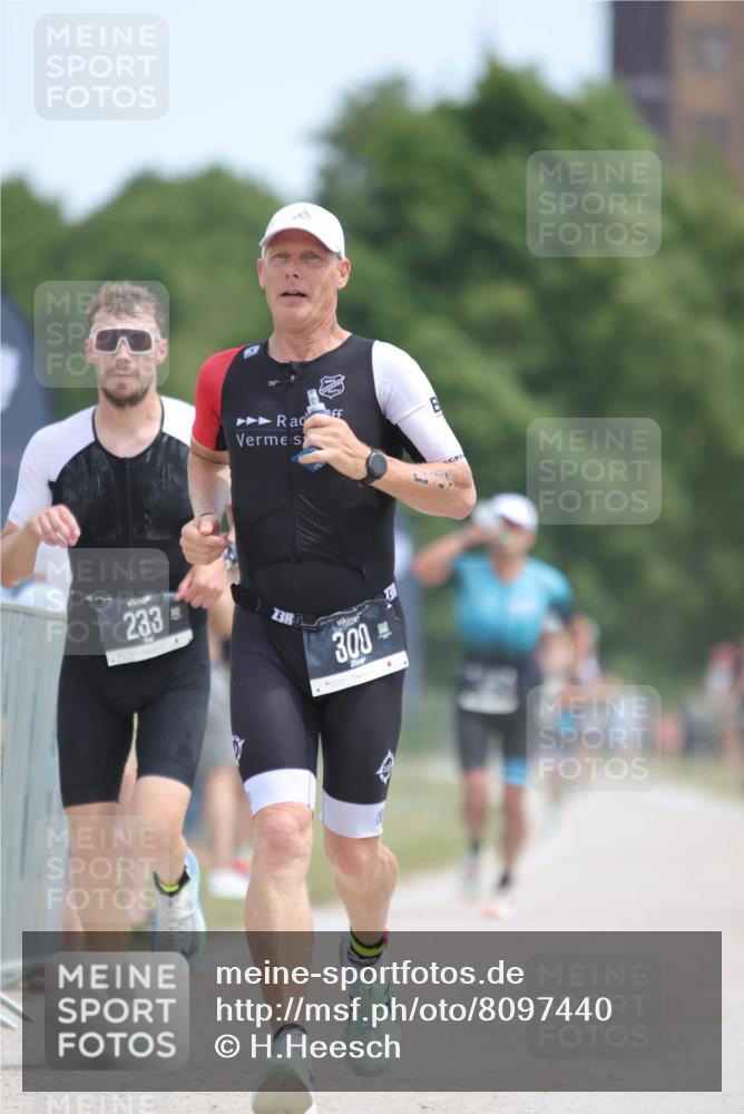 22.06.2025 - Viking Triathlon H.Heesch http://msf.ph/oto/8097440 22.06.2025 13:13:11 Laufen 226, 233, 300, 610 meine-sportfotos.de