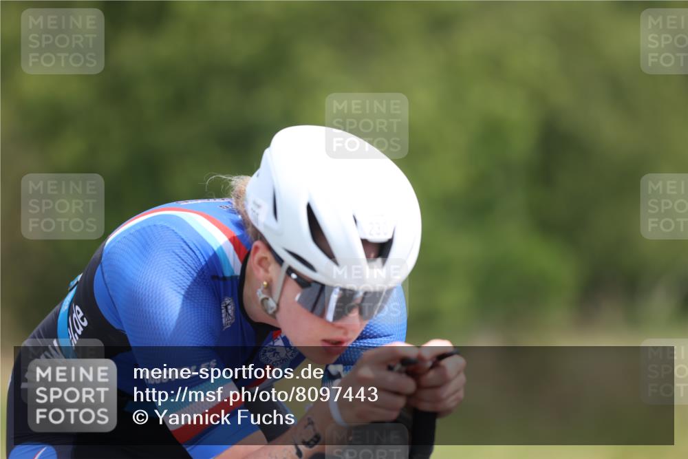 22.06.2025 - Viking Triathlon Yannick Fuchs http://msf.ph/oto/8097443 22.06.2025 11:59:54 Radfahren 64, 103, 207, 223, 230, 610 meine-sportfotos.de